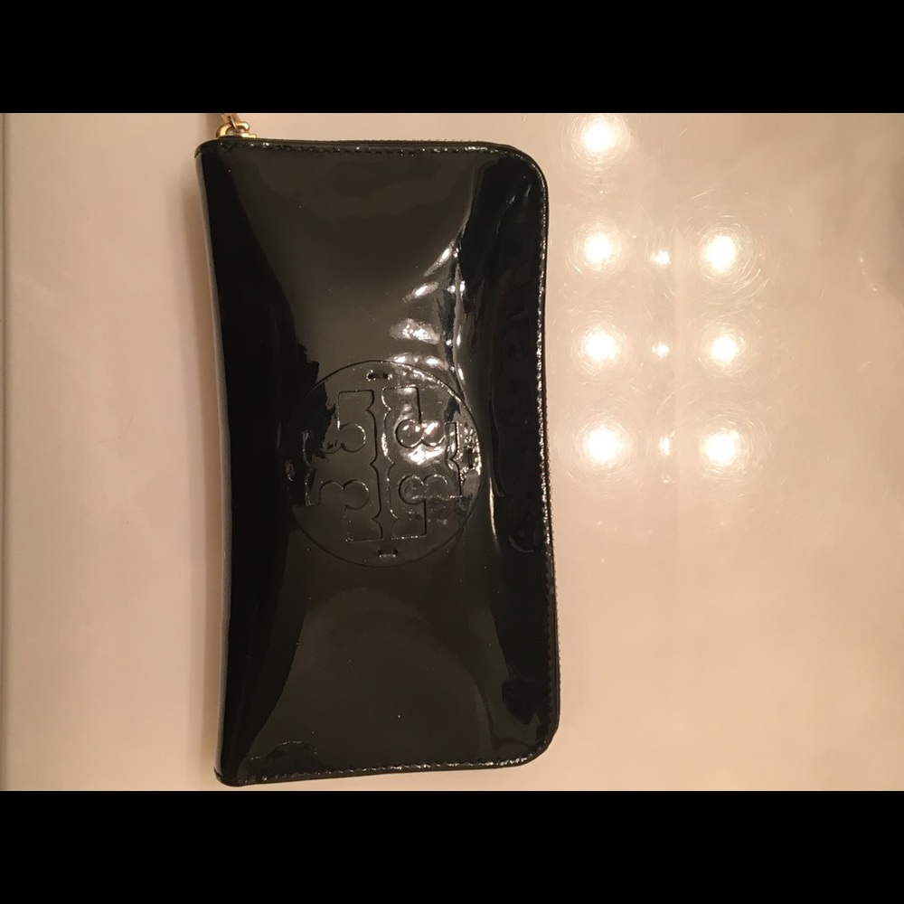 🌳Tory Burch Patent Leather Wallet🌳